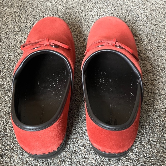 Lands' End Red Suede Women's Clogs - Picture 5 of 8